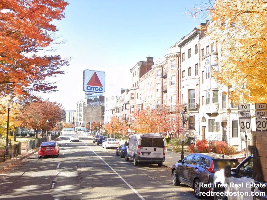 1 bed, 1 bath apartment for rent at 471 Commonwealth Ave Unit 2F, Fenway