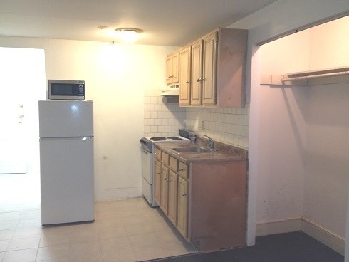 Studio bed, 1 bath apartment for rent at 471 Commonwealth Ave Unit Bf, Fenway