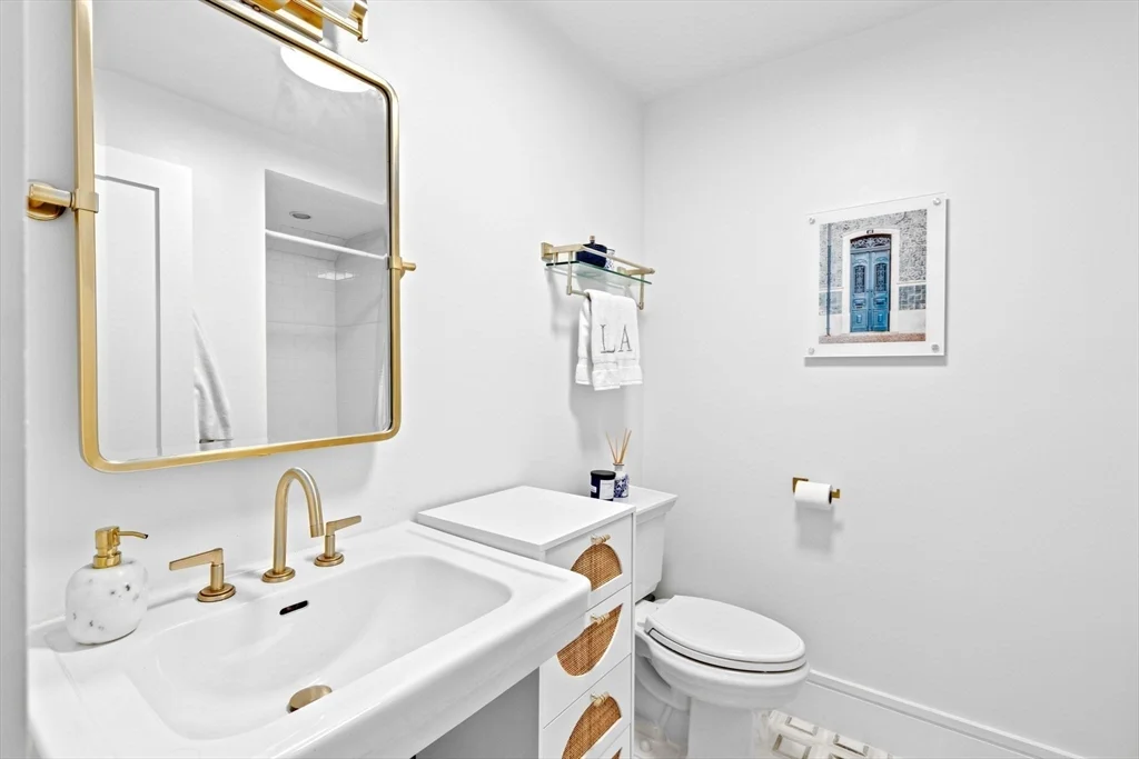 2 bed, 2 bath apartment for rent at 471 East 3rd St Unit 2, South Boston — photo 16 of 19