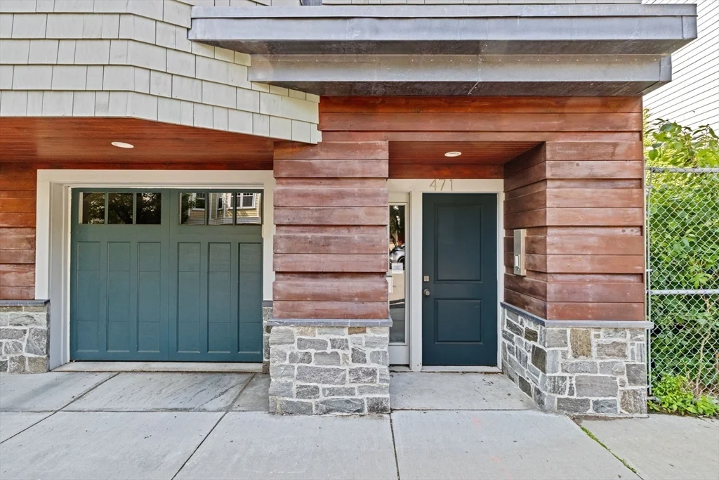 2 bed, 2 bath apartment for rent at 471 East 3rd St Unit 2, South Boston — photo 19 of 19