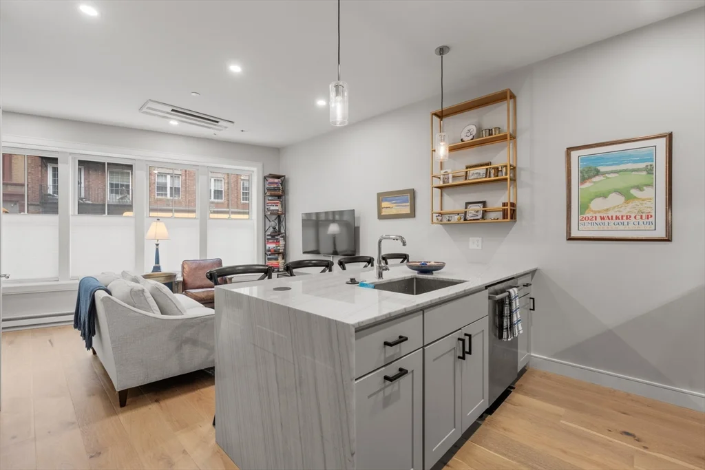 1 bed, 1 bath apartment for rent at 471 Hanover St Unit 2, North End — photo 6 of 15