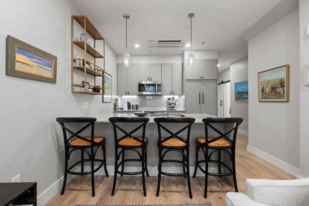 1 bed, 1 bath apartment for rent at 471 Hanover St Unit 2, North End — photo 4 of 15