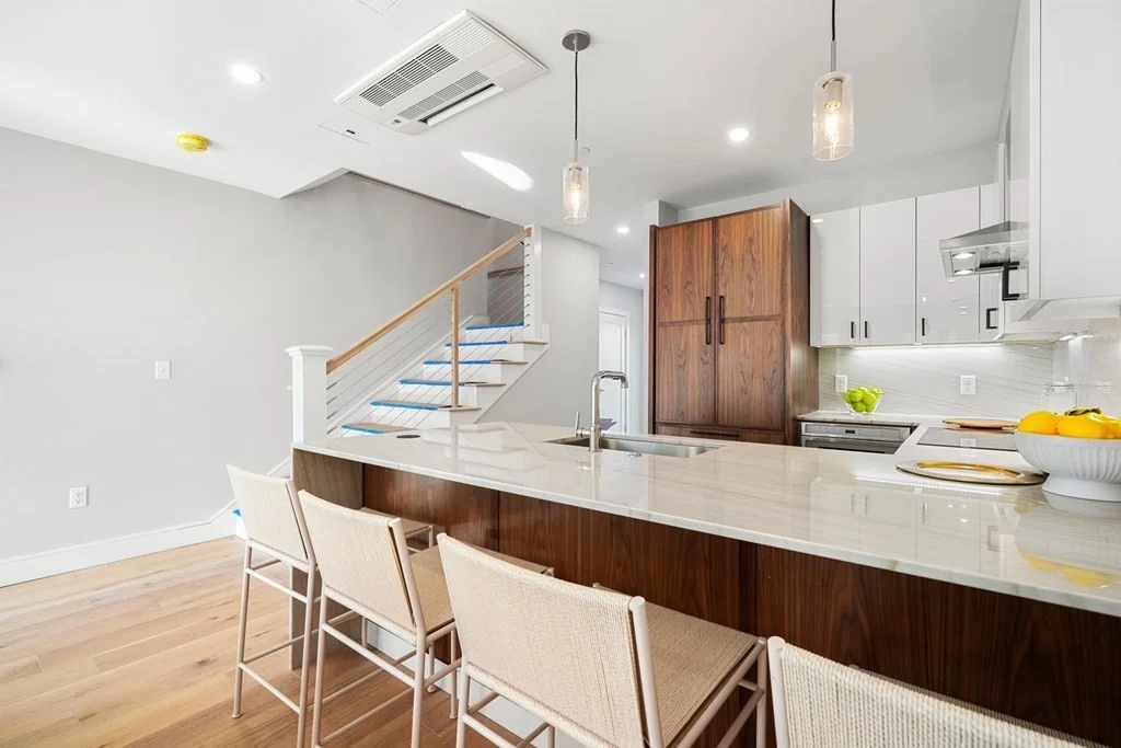 3 bed, 2 bath apartment for rent at 471 Hanover St Unit 5 - FURN, North End — photo 6 of 14