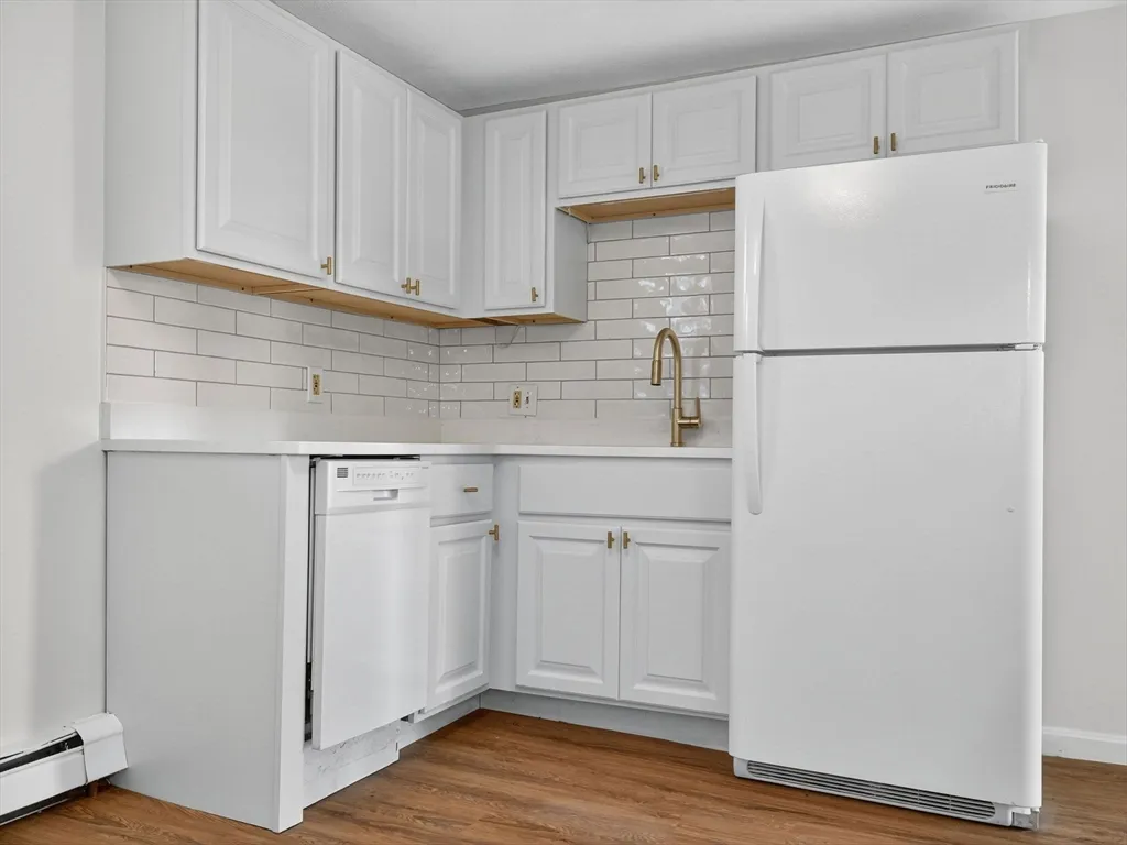 3 bed, 2 bath apartment for rent at 471 Medford St Unit 1, Winter Hill — photo 7 of 22