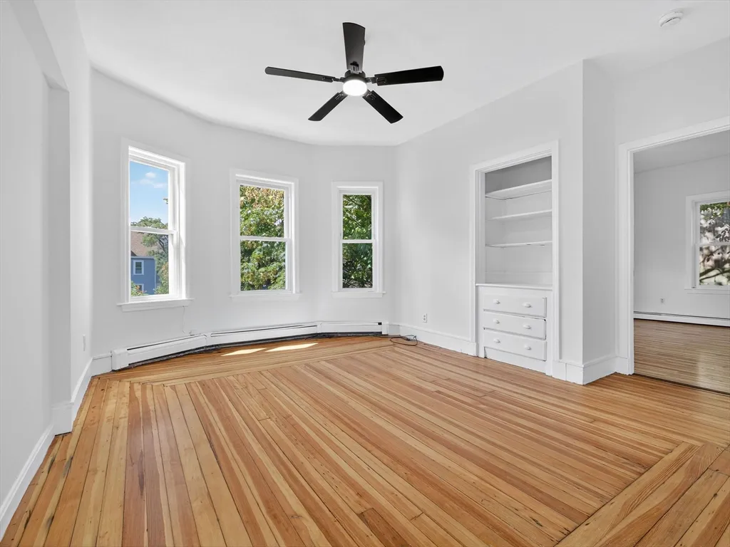 3 bed, 2 bath apartment for rent at 471 Medford St Unit 1, Winter Hill — photo 3 of 22