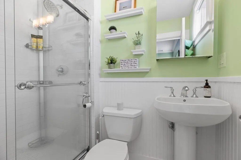 2 bed, 2 bath apartment for rent at 472 East 8th St Unit 2, South Boston — photo 8 of 12