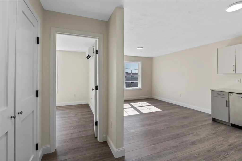 1 bed, 1 bath apartment for rent at 472 Essex St Unit 102, Lynn — photo 3 of 6