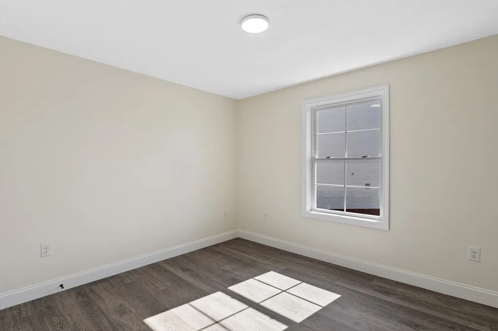 1 bed, 1 bath apartment for rent at 472 Essex St Unit 103, Lynn — photo 5 of 8