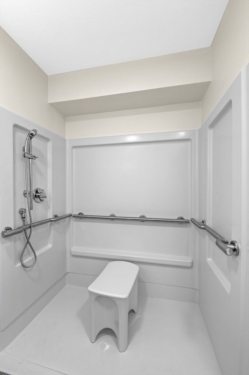 1 bed, 1 bath apartment for rent at 472 Essex St Unit 201, Lynn — photo 6 of 8
