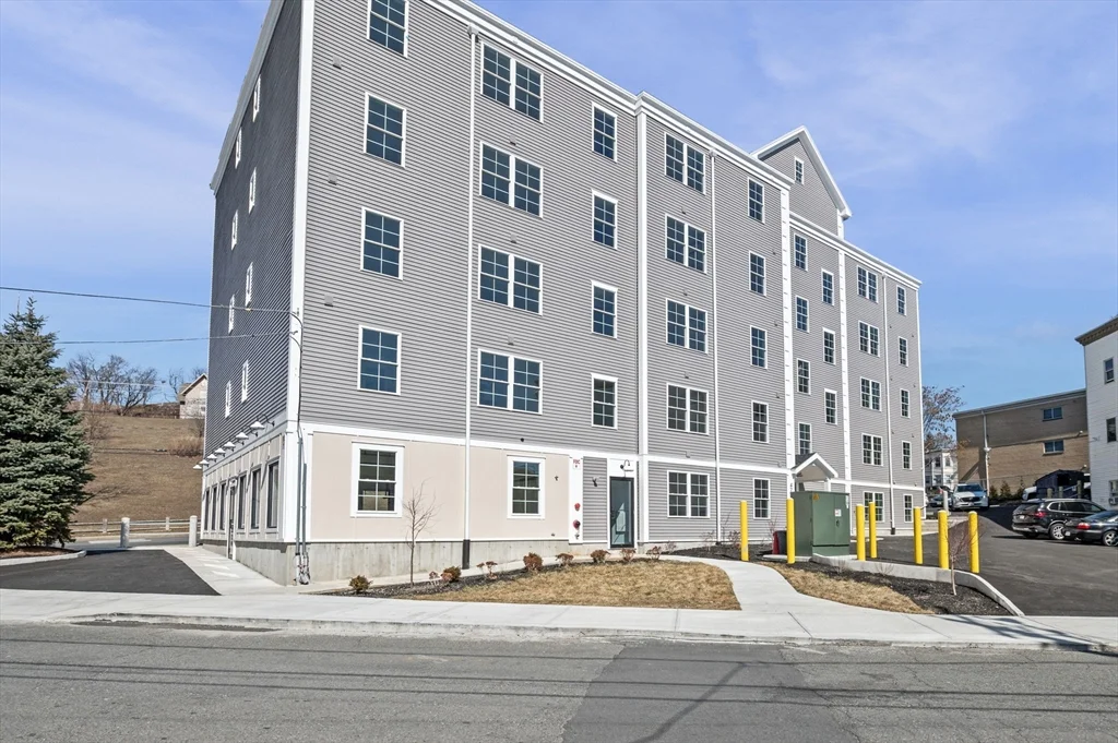 1 bed, 1 bath apartment for rent at 472 Essex St Unit 204, Lynn — photo 9 of 9