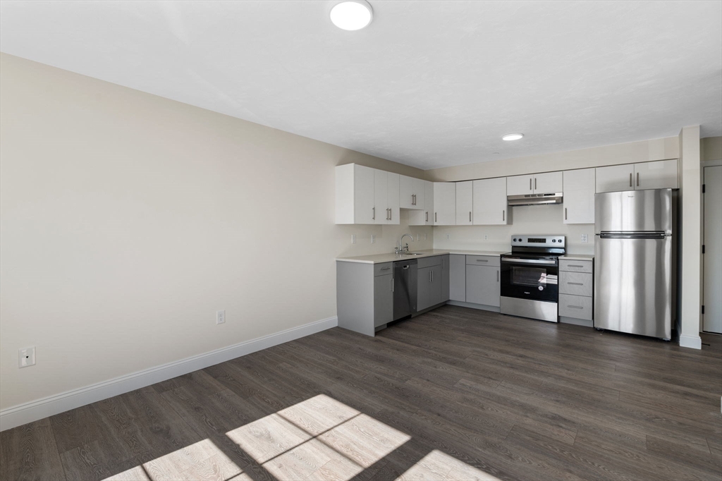 1 bed, 1 bath apartment for rent at 472 Essex St Unit 206, Lynn — photo 7 of 21
