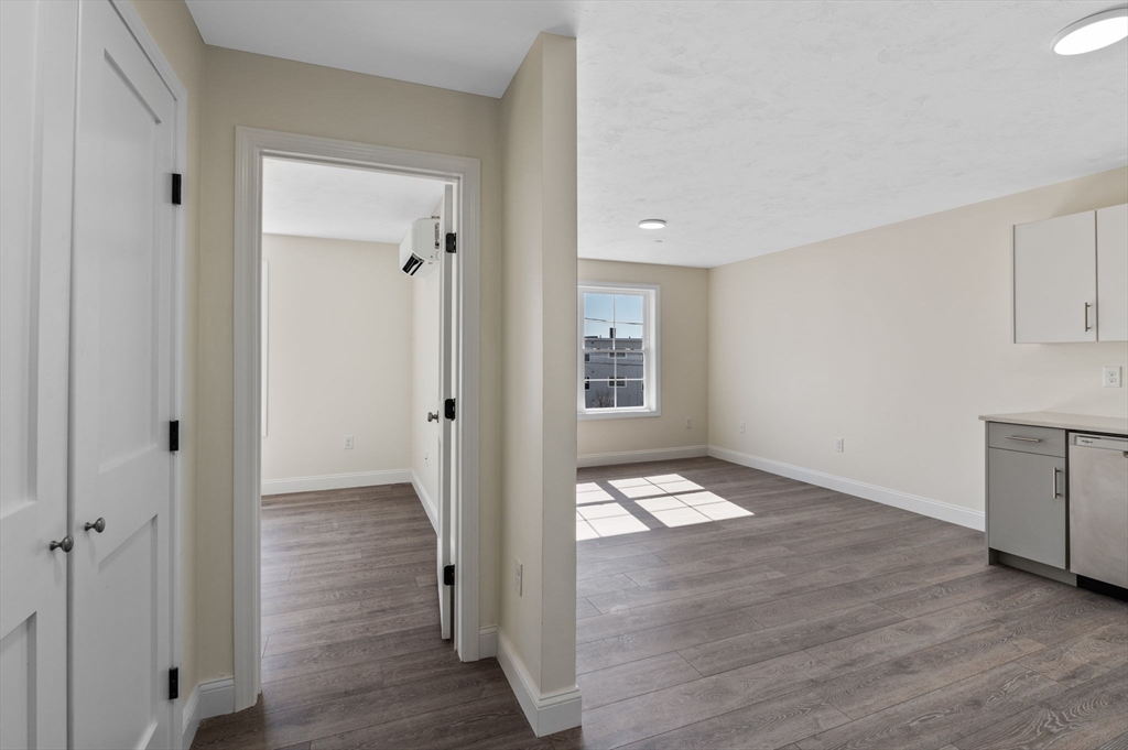 1 bed, 1 bath apartment for rent at 472 Essex St Unit 304, Lynn — photo 6 of 10