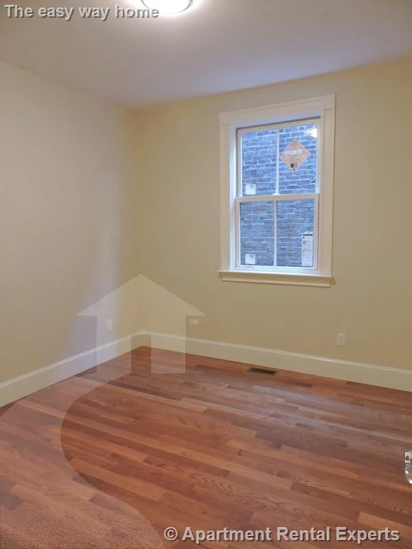 3 bed, 3 bath apartment for rent at 472 Green St Unit 1, Central Square — photo 8 of 16