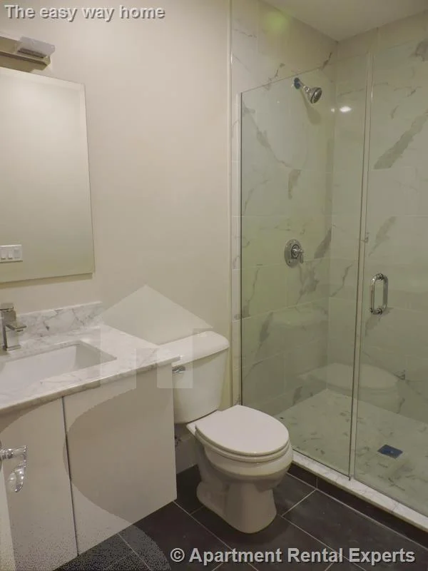 3 bed, 3 bath apartment for rent at 472 Green St Unit 1, Central Square — photo 11 of 16