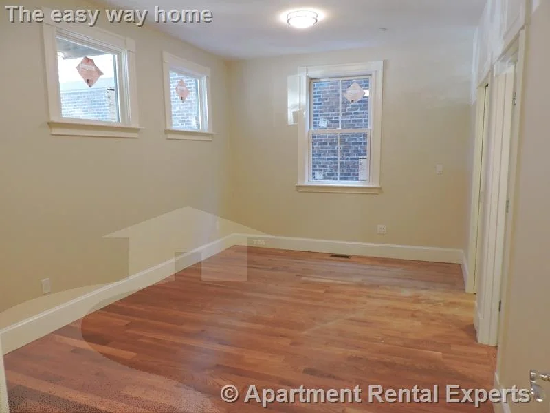 3 bed, 3 bath apartment for rent at 472 Green St Unit 1, Central Square — photo 9 of 16