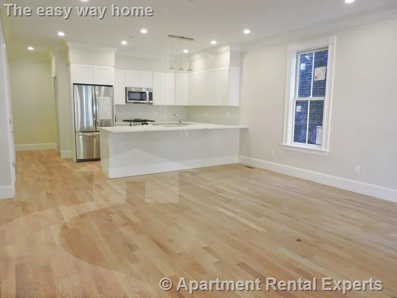 3 bed, 3 bath apartment for rent at 472 Green St Unit 1, Central Square — photo 5 of 16