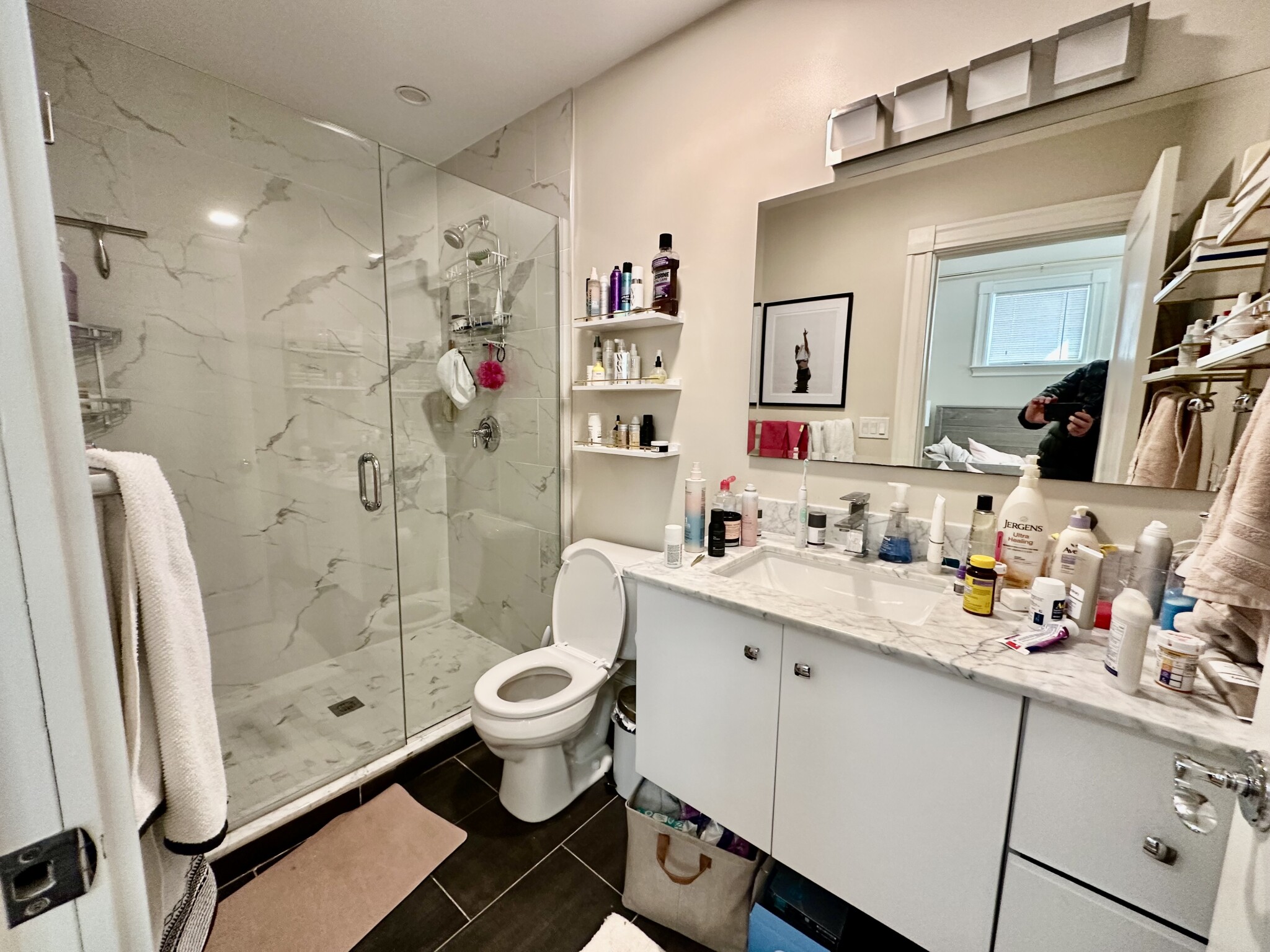 4 bed, 3 bath apartment for rent at 472 Green St Unit 2, Riverside — photo 9 of 29