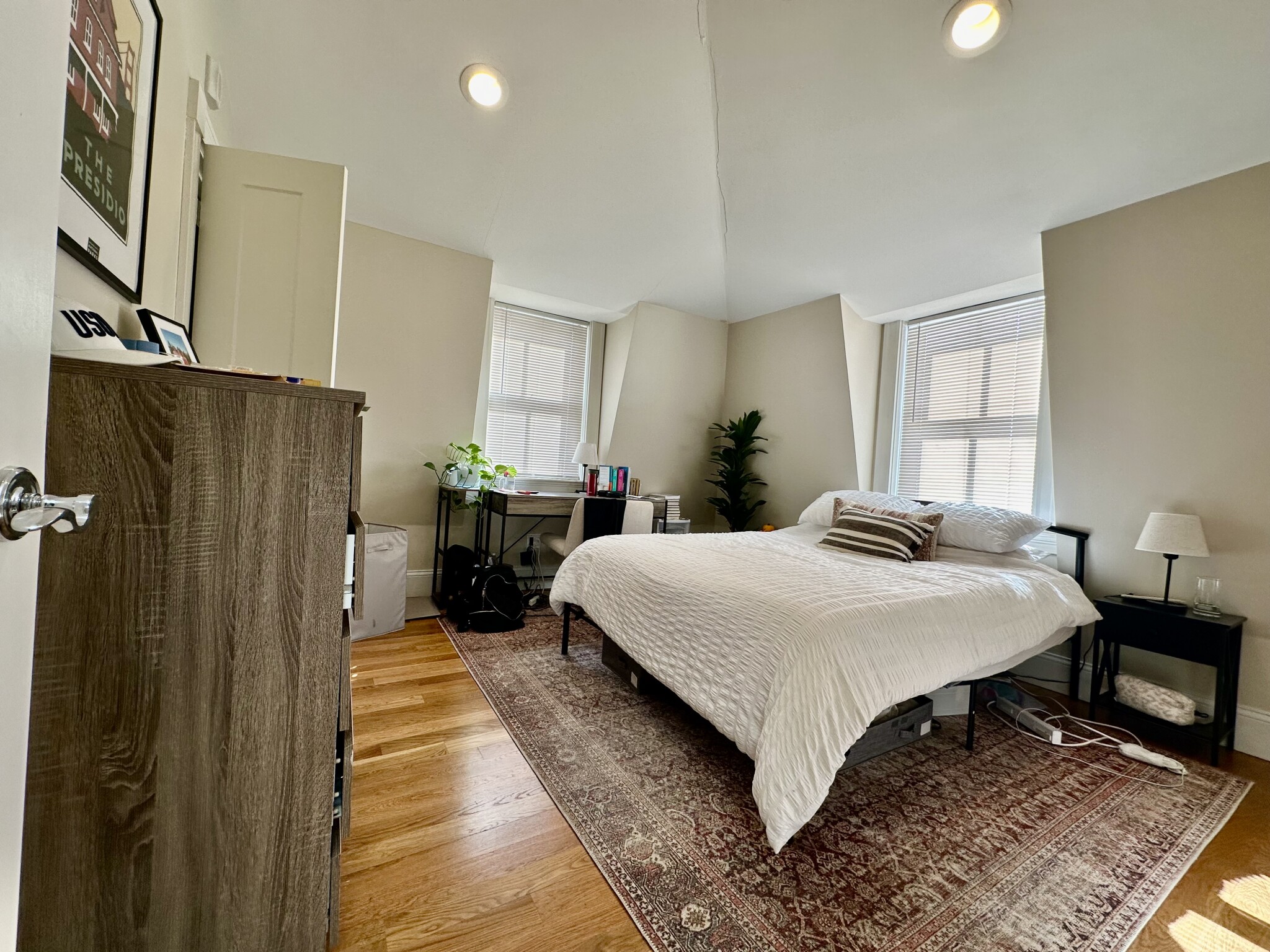 4 bed, 3 bath apartment for rent at 472 Green St Unit 2, Riverside — photo 7 of 29