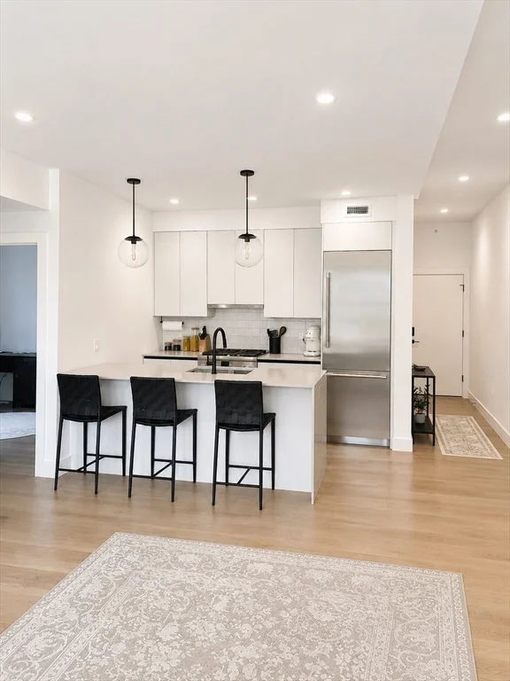 2 bed, 2 bath apartment for rent at 472 W Broadway Unit 301, South Boston — photo 2 of 17