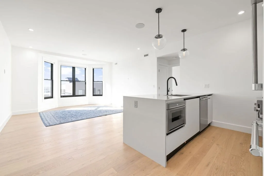 2 bed, 2 bath apartment for rent at 472 W Broadway Unit 501, South Boston — photo 4 of 27