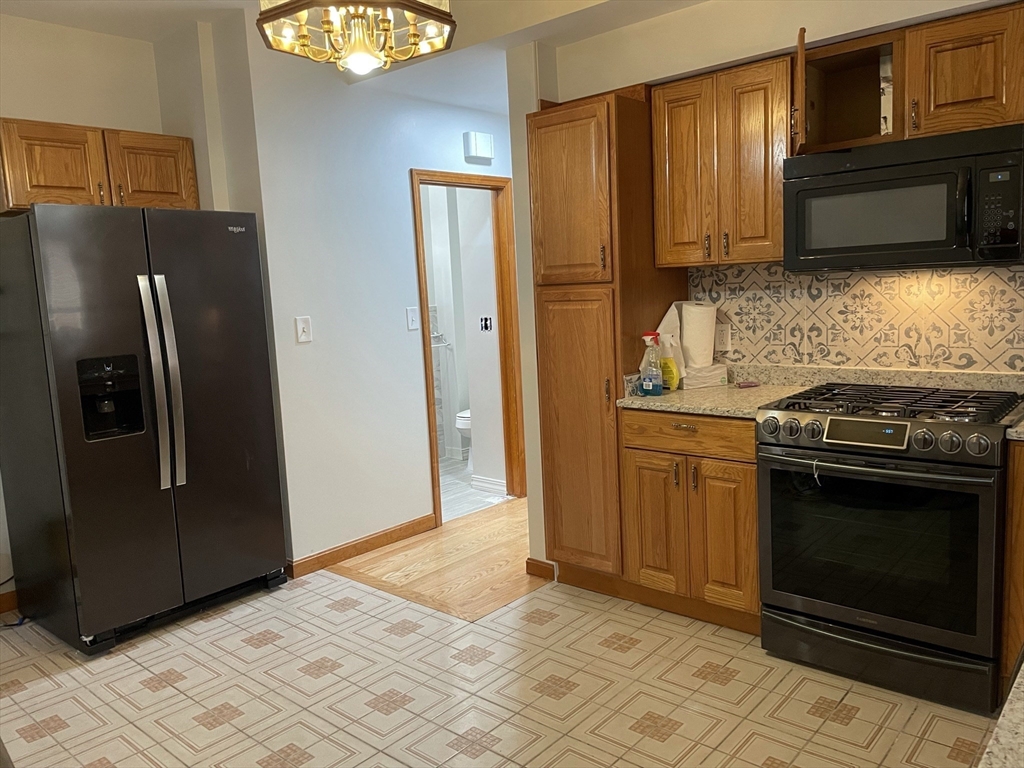 2 bed, 1 bath apartment for rent at 472 Windsor Unit 2L, Inman Square — photo 6 of 11