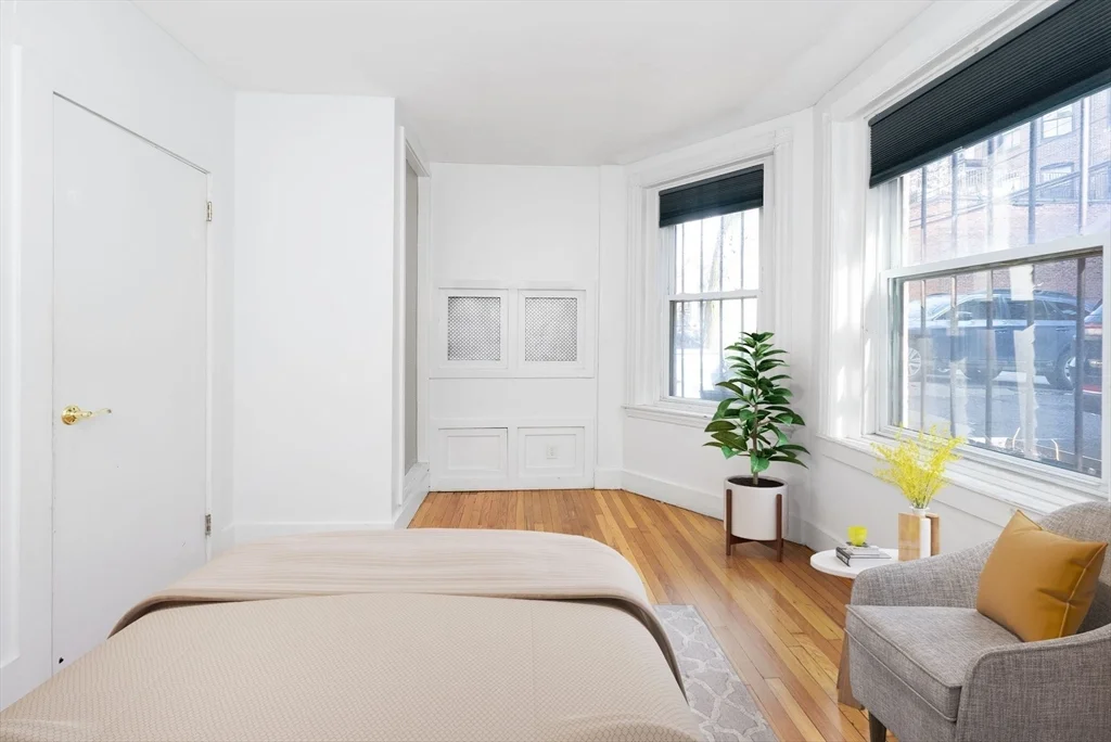 1 bed, 1 bath apartment for rent at 473 Beacon St Unit 1R, Back Bay — photo 10 of 18