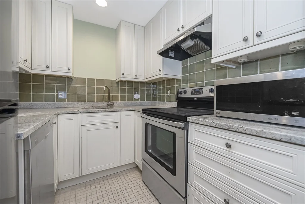 1 bed, 1 bath apartment for rent at 473 Beacon St Unit 1R, Back Bay — photo 6 of 18