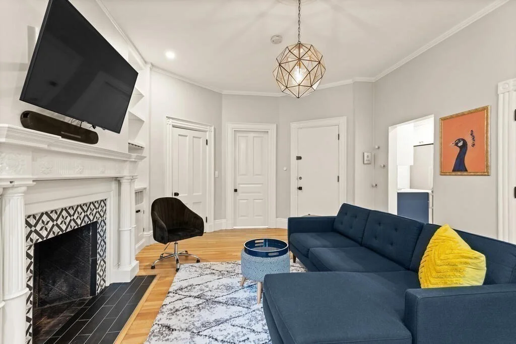 1 bed, 1 bath apartment for rent at 473 Beacon St Unit 5, Back Bay — photo 2 of 21
