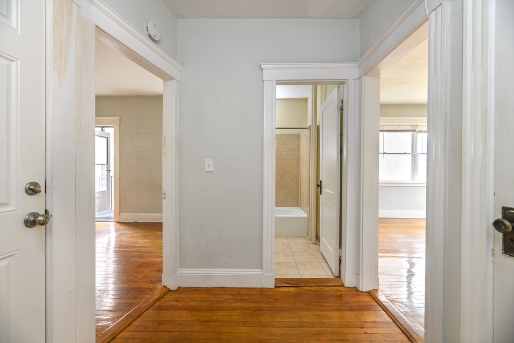1 bed, 1 bath apartment for rent at 473 Broadway Unit 10, Medford