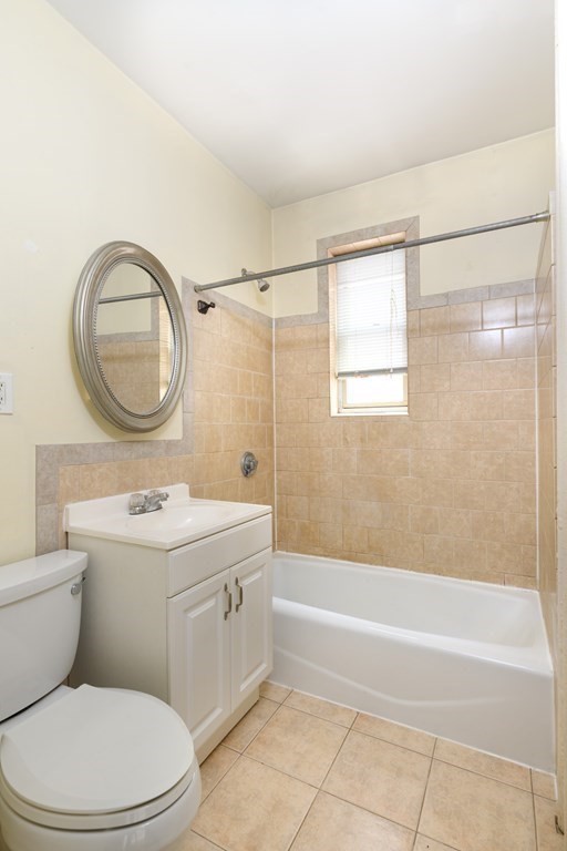 1 bed, 1 bath apartment for rent at 473 Broadway Unit 5, Medford — photo 2 of 9