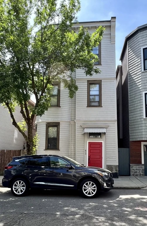 2 bed, 1 bath apartment for rent at 473 E 3rd Unit 1, South Boston