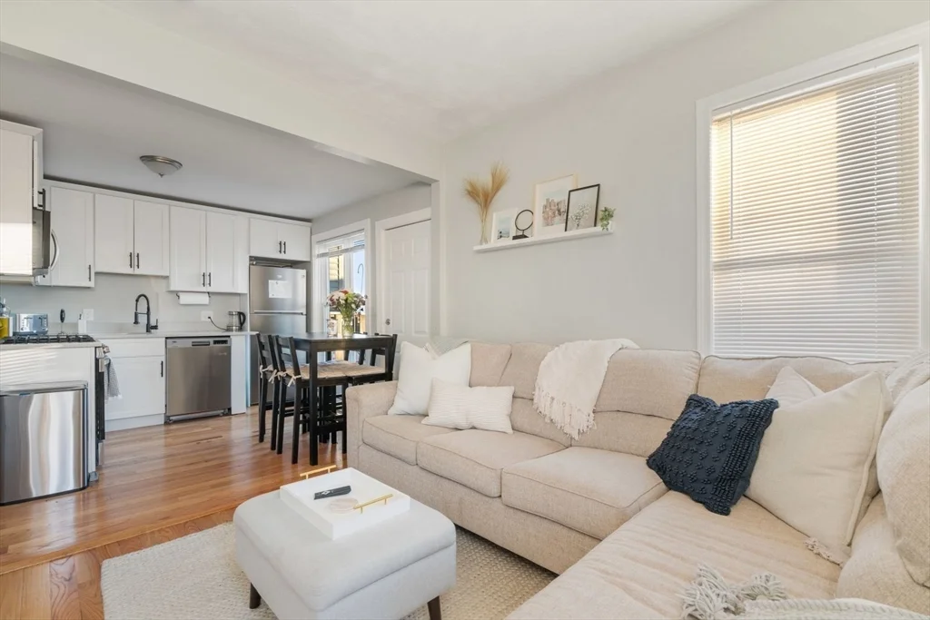 4 bed, 2 bath apartment for rent at 473 East 5th St Unit 2, South Boston