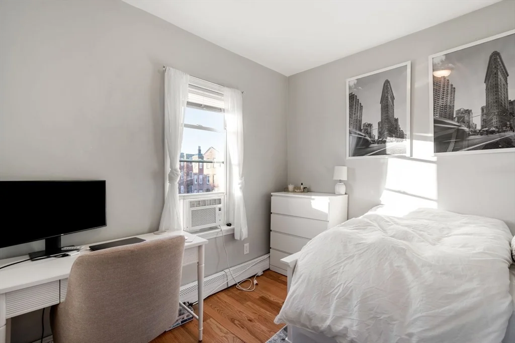 4 bed, 2 bath apartment for rent at 473 East 5th St Unit 2, South Boston — photo 9 of 17