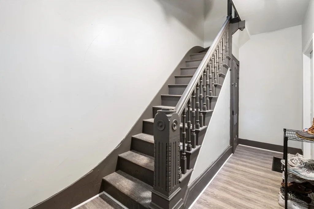 4 bed, 2 bath apartment for rent at 473 East 5th St Unit 2, South Boston — photo 13 of 17