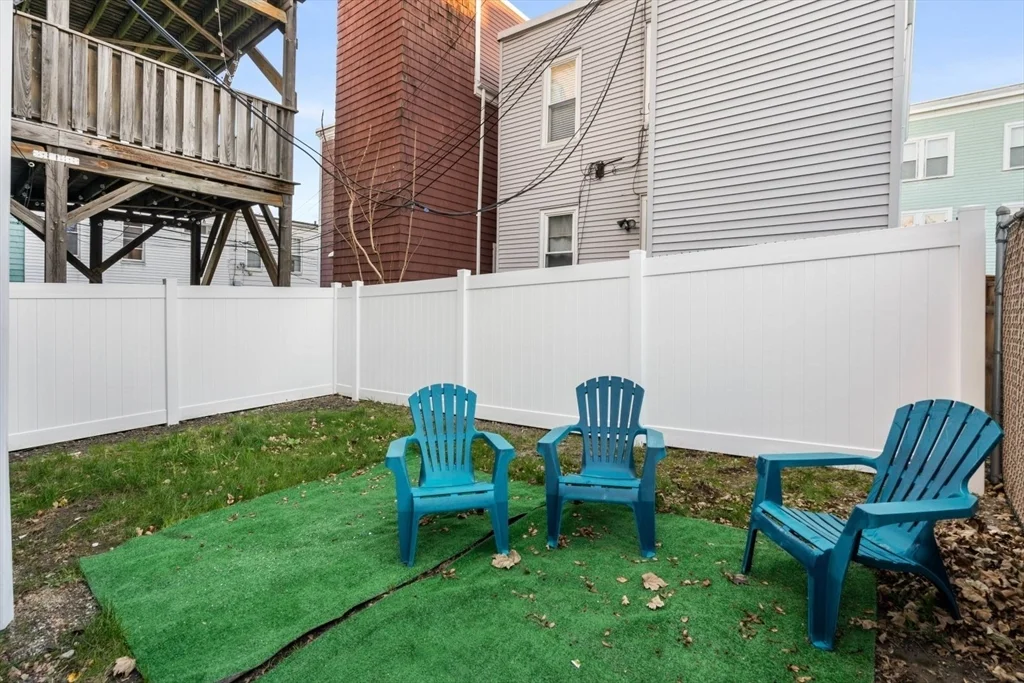 4 bed, 2 bath apartment for rent at 473 East 5th St Unit 2, South Boston — photo 12 of 17