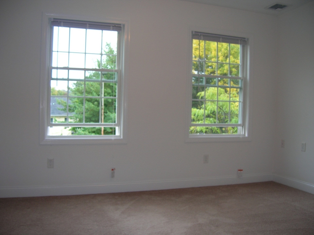 1 bed, 1 bath apartment for rent at 473 Main St Unit B, Melrose — photo 4 of 5