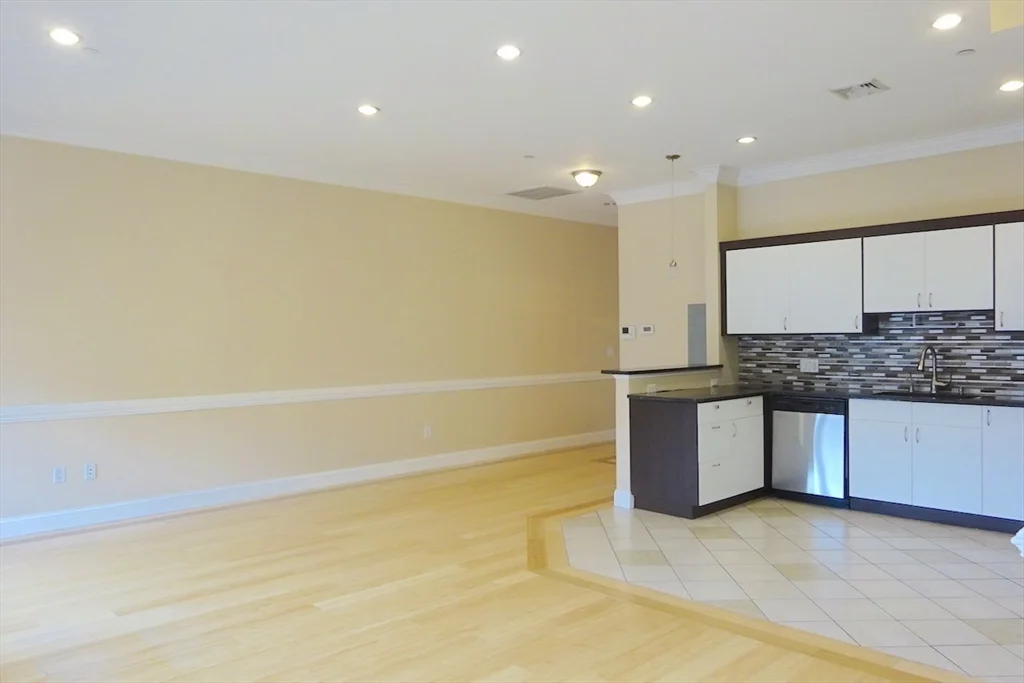 2 bed, 1 bath apartment for rent at 473 Revere Beach Pkwy Unit 1, Revere — photo 3 of 25