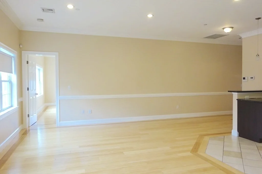 2 bed, 1 bath apartment for rent at 473 Revere Beach Pkwy Unit 1, Revere — photo 4 of 25