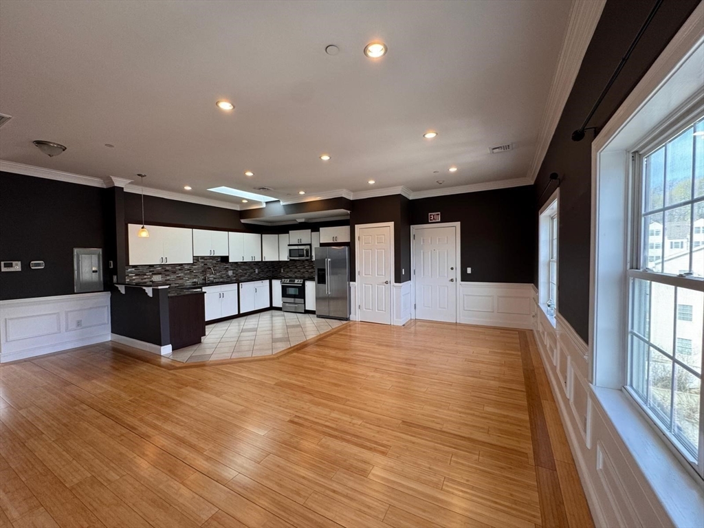 2 bed, 1 bath apartment for rent at 473 Revere Beach Pkwy Unit 4, Revere — photo 1 of 27