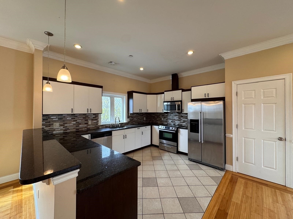 2 bed, 1 bath apartment for rent at 473 Revere Beach Pkwy Unit 6, Revere — photo 1 of 26