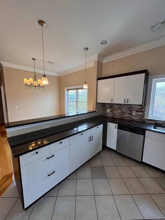 2 bed, 1 bath apartment for rent at 473 Revere Beach Pkwy Unit 6, Revere — photo 4 of 26