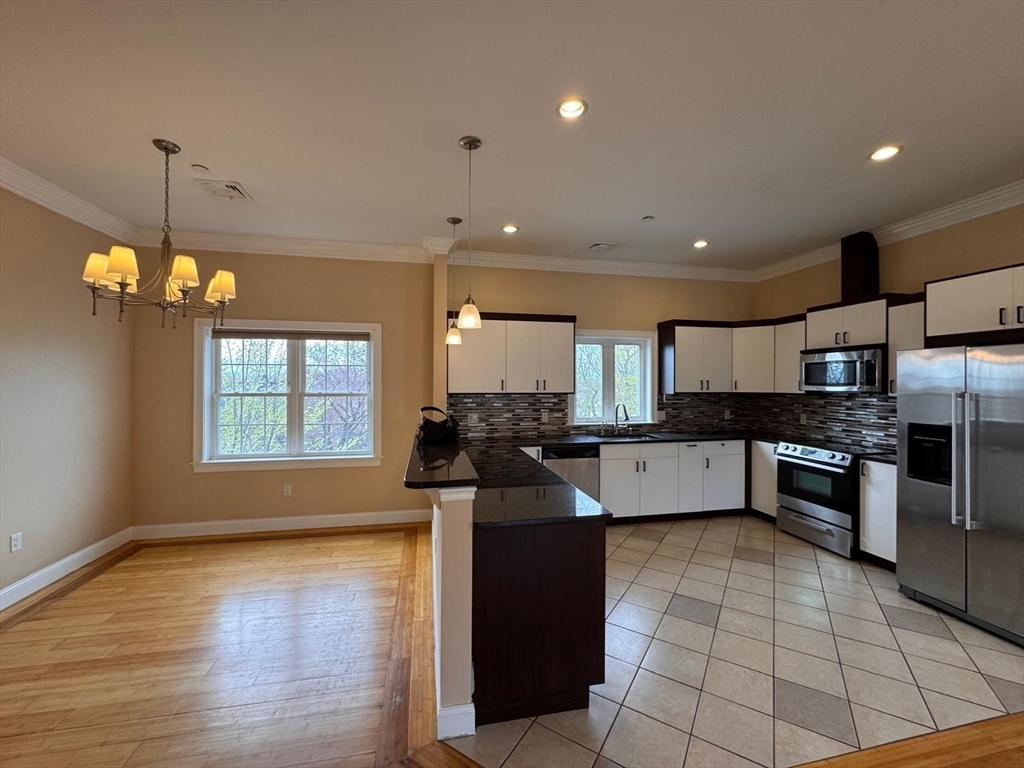 2 bed, 1 bath apartment for rent at 473 Revere Beach Pkwy Unit 6, Revere — photo 5 of 26