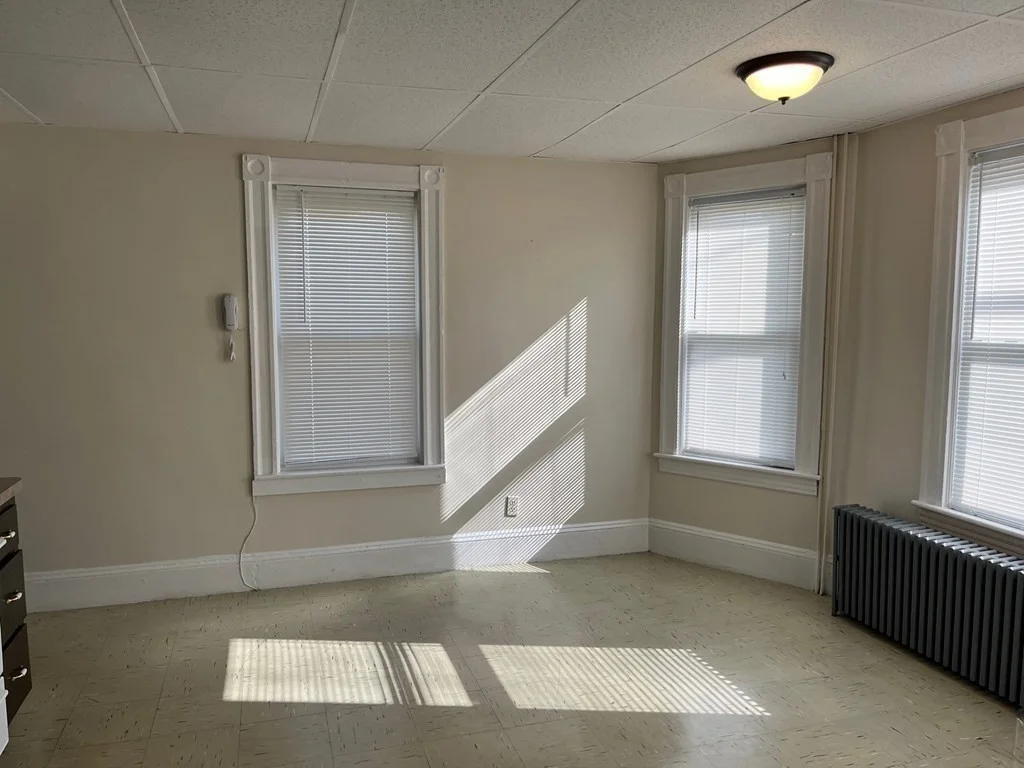 1 bed, 1 bath apartment for rent at 473 Warren Ave Unit 7, Brockton — photo 4 of 8