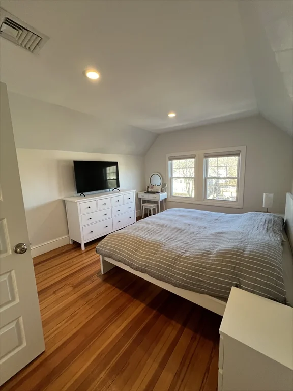 5 bed, 2 bath apartment for rent at 474 Albemarle Rd Unit 2, Newton — photo 10 of 14
