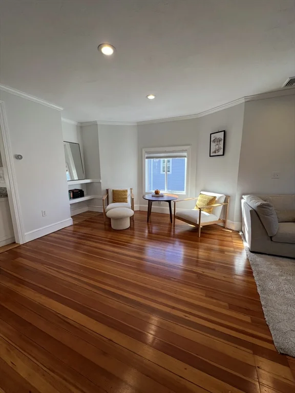 5 bed, 2 bath apartment for rent at 474 Albemarle Rd Unit 2, Newton — photo 1 of 14