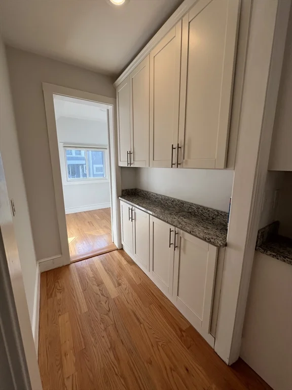 5 bed, 2 bath apartment for rent at 474 Albemarle Rd Unit 2, Newton — photo 8 of 14