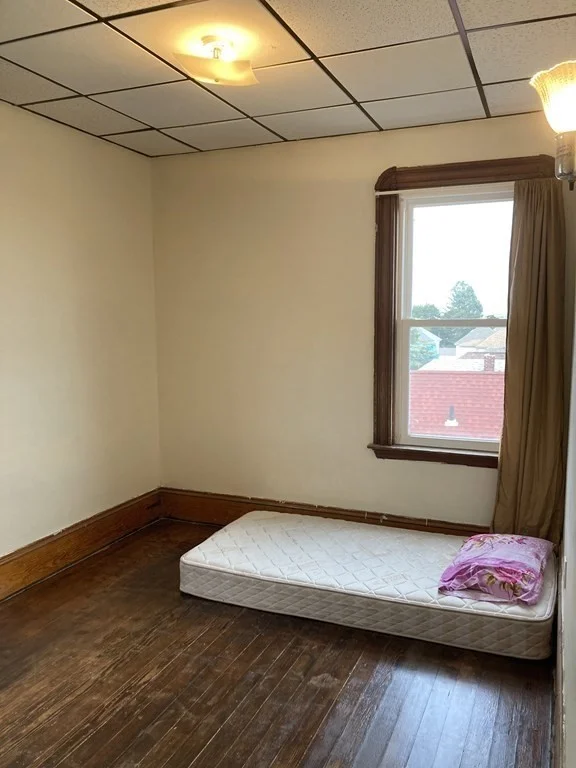 3 bed, 1 bath apartment for rent at 474 Ashley Boulevard Unit 3rd FL, New Bedford — photo 8 of 10