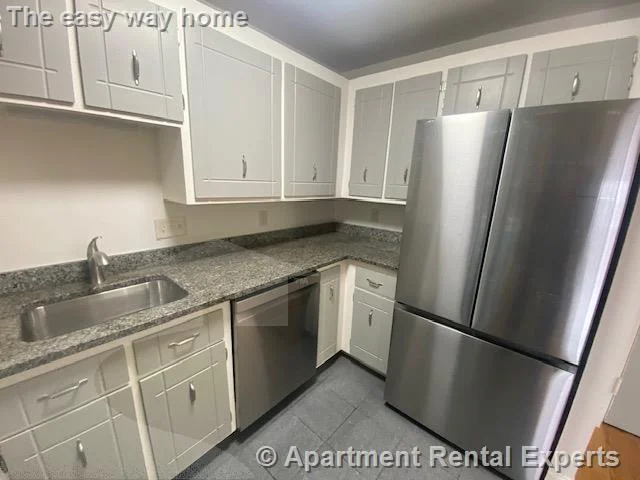 2 bed, 1 bath apartment for rent at 474 Broadway Unit 39, Magoun Square — photo 4 of 15