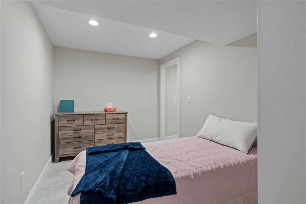 3 bed, 3 bath apartment for rent at 474 Burncoat St Unit 474, Worcester — photo 28 of 39