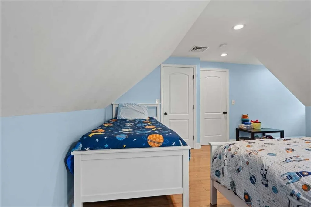 3 bed, 3 bath apartment for rent at 474 Burncoat St Unit 474, Worcester — photo 23 of 39